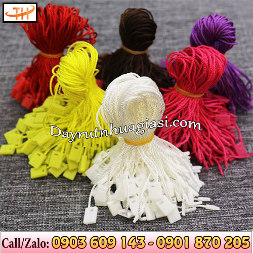 Dây dù gắn mác quần áo đủ màu Dây dù gắn mác quần áo đủ màu