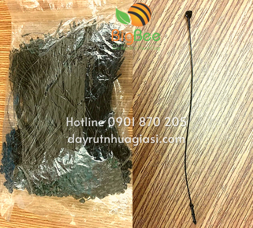 Dây treo nhãn mác màu đen được làm từ dây nhựa