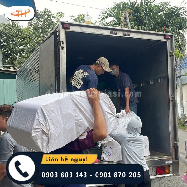 Băng keo được đóng gói chắc tay Băng keo được đóng gói chắc tay