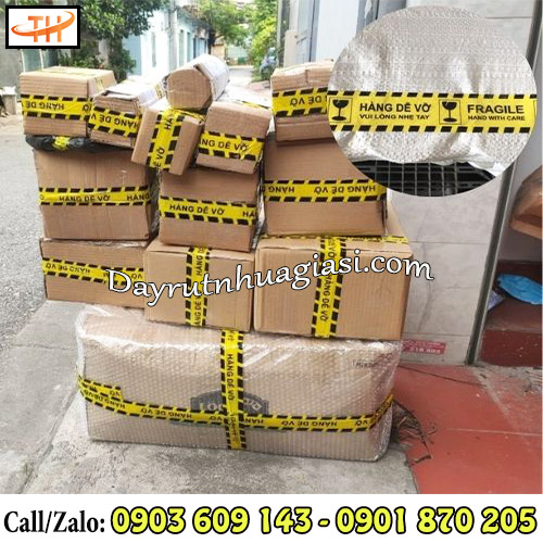 Băng keo hàng dễ vỡ được sử dụng phổ biến hiện nay Băng keo hàng dễ vỡ được sử dụng phổ biến hiện nay