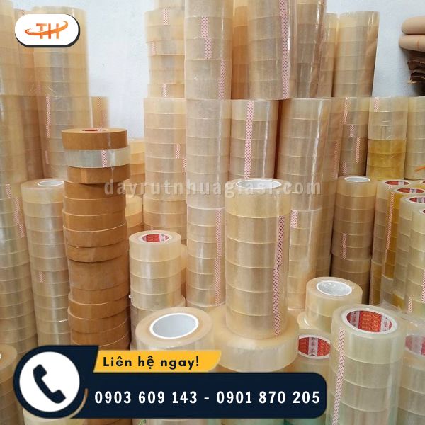 Băng keo trong dán thùng gồm nhiều kích thước đa dạng Băng keo trong dán thùng gồm nhiều kích thước đa dạng