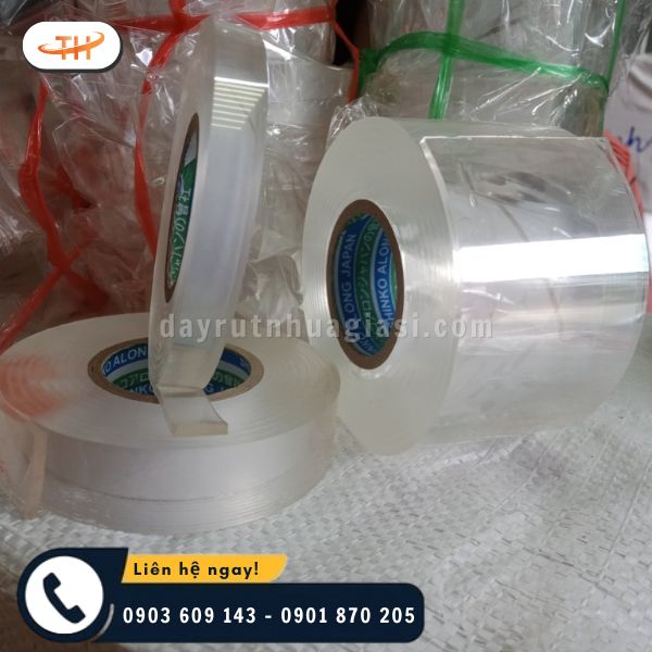 Băng keo trong suốt 2 mặt gồm nhiều kích cỡ Băng keo trong suốt 2 mặt gồm nhiều kích cỡ