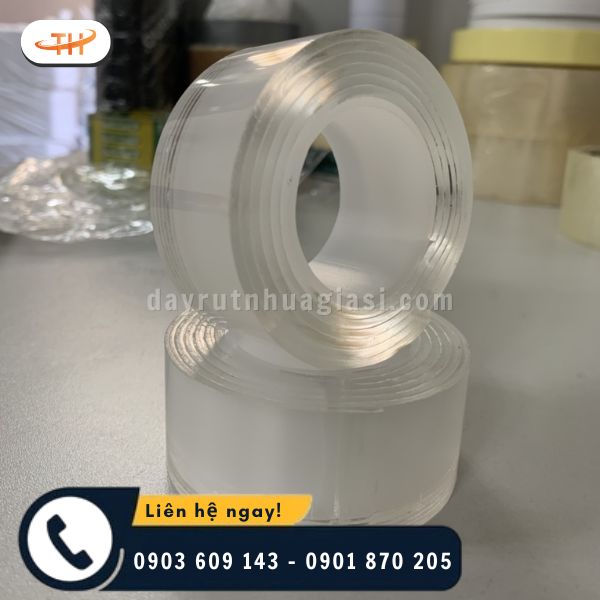 Băng keo 2 mặt trong suốt siêu dính với khả năng bám dính siêu tốt Băng keo 2 mặt trong suốt siêu dính với khả năng bám dính siêu tốt