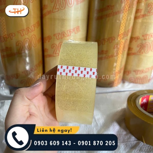 Băng keo trong với độ bám dính tốt và dẻo dai Băng keo trong với độ bám dính tốt và dẻo dai