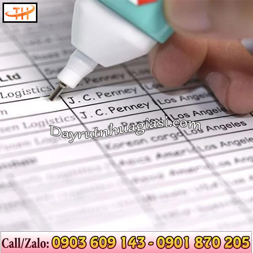 Bút xoá nước giúp việc tẩy xoá trở nên tiện lợi Bút xoá nước giúp việc tẩy xoá trở nên tiện lợi