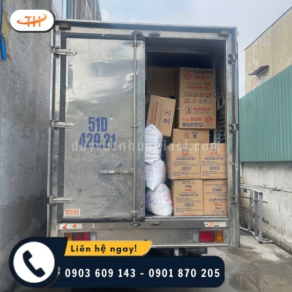 Chuyến xe giao hàng tại Thu Hồng Chuyến xe giao hàng tại Thu Hồng