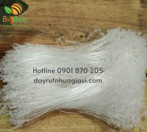 Đạn xỏ màu trắng gam màu phù hợp để treo nhãn mác