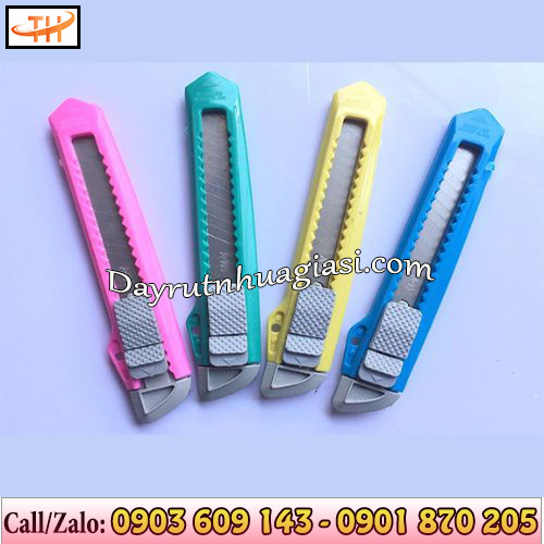 Dao rọc giấy đủ màu Dao rọc giấy đủ màu