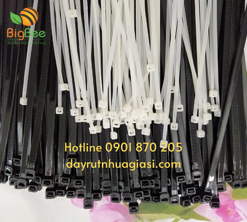 Dây rút đen trắng tại công ty Thu Hồng