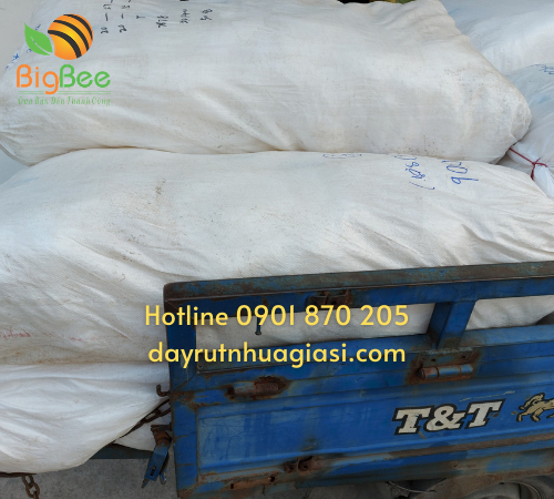 Dây rút nhựa đang chuẩn bị đi giao cho khách hàng