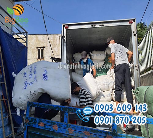 Dây rút nhựa giao khách tại TP.HCM