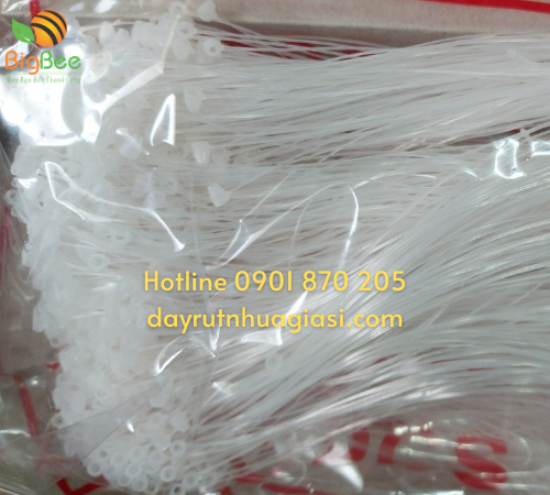 Dây treo nhãn mác bằng nhựa ti xỏ nhựa