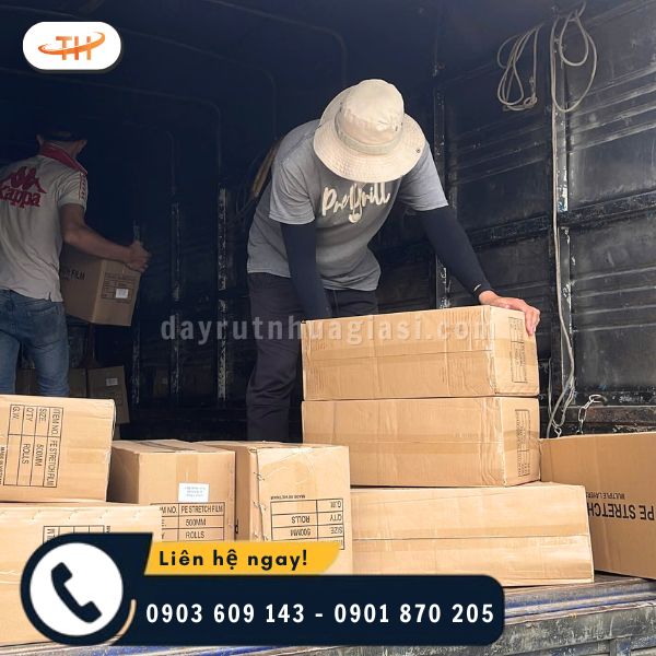 Đội xe Thu Hồng đảm bảo vận chuyển nhanh chóng, an toàn Đội xe Thu Hồng đảm bảo vận chuyển nhanh chóng, an toàn