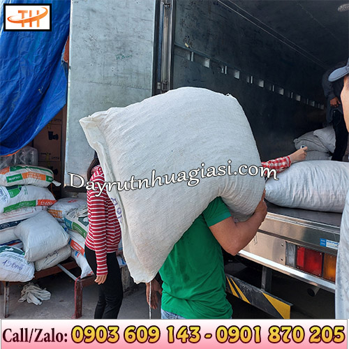 Đi đơn dây rút nhựa Đi đơn dây rút nhựa