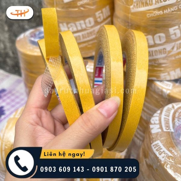 Hai mặt lưới được phủ lớp keo Acrylic cực kì đậm đặc Hai mặt lưới được phủ lớp keo Acrylic cực kì đậm đặc