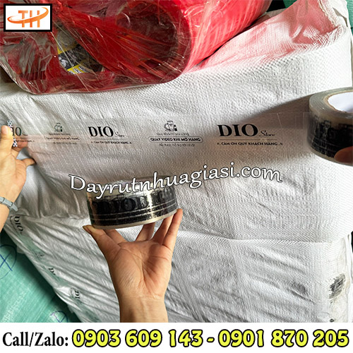 Băng keo in logo theo yêu cầu Băng keo in logo theo yêu cầu
