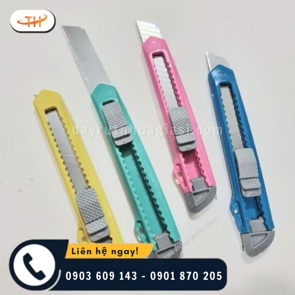 Lưỡi dao rọc giấy được làm từ thép không gỉ Lưỡi dao rọc giấy được làm từ thép không gỉ