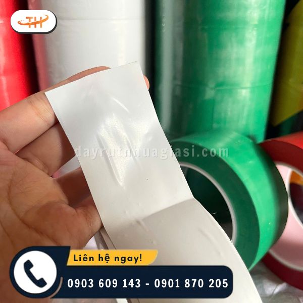 Lưu ý khi chọn và sử dụng băng keo dán nền