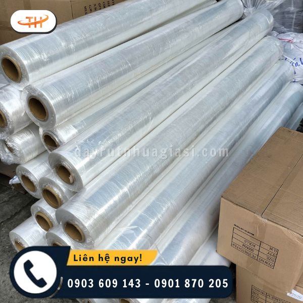 Màng PE khổ lớn giúp tiết kiệm hơn Màng PE khổ lớn giúp tiết kiệm hơn