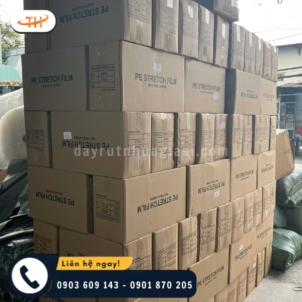 Màng PE quấn hàng giá sỉ rẻ tại kho Thu Hồng Màng PE quấn hàng giá sỉ rẻ tại kho Thu Hồng
