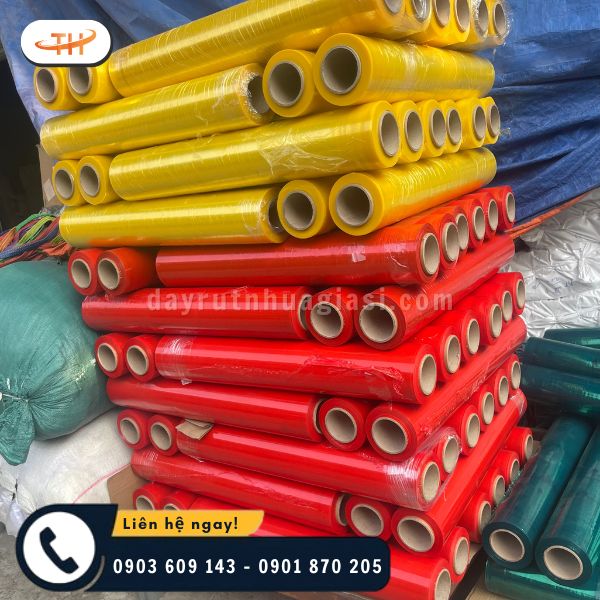 Màng PE quấn hàng đủ màu Màng PE quấn hàng đủ màu