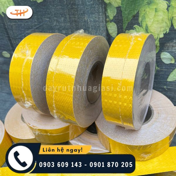 Thu Hồng với nguồn hàng dồi dào, giá sỉ rẻ nhất thị trường Thu Hồng với nguồn hàng dồi dào, giá sỉ rẻ nhất thị trường