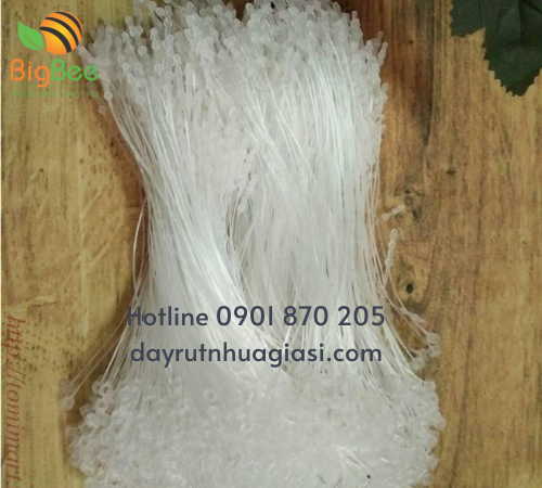 Ti xỏ treo thẻ tag