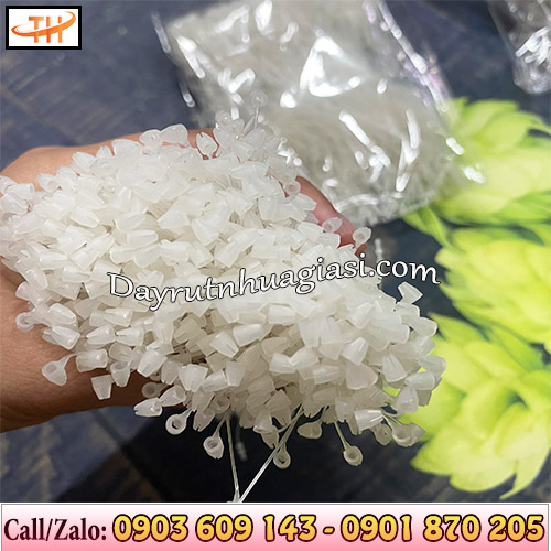 Ti xỏ nhựa - đạn xỏ gắn 1000 sợi/ gói Ti xỏ nhựa - đạn xỏ gắn 1000 sợi/ gói