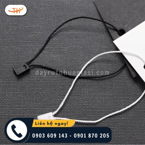 Ứng dụng thực tế của dây treo thẻ bài trong sản xuất Ứng dụng thực tế của dây treo thẻ bài trong sản xuất