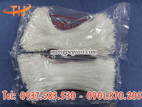 dây treo nhãn mác màu trắng