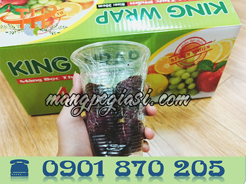 Màng bọc dính tốt, không mùi