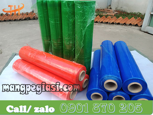 Màng PE màu khổ 50cm cuộn 3kg2 được sử dụng quấn tay