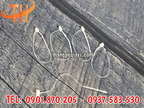 Đạn xỏ nhựa gắn nhãn mác