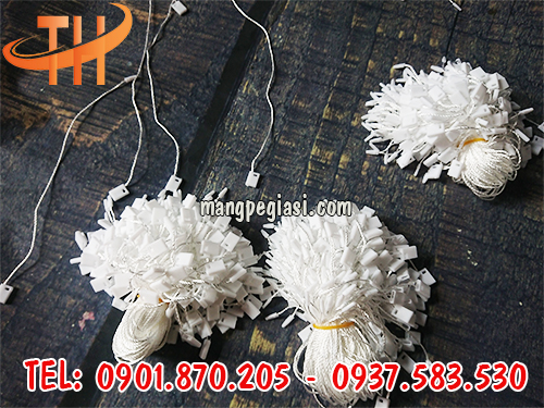 Dây dù treo nhãn mác giá rẻ