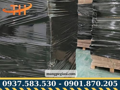 Màng PE quấn pallet