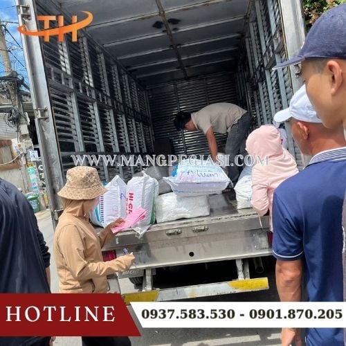 Hoạt động giao hàng mỗi ngày tại Thu Hồng Hoạt động giao hàng mỗi ngày tại Thu Hồng