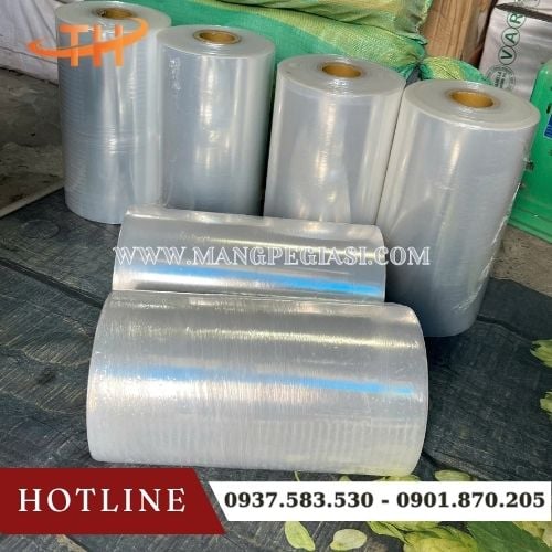 Màng PE cuộn lớn dùng với máy quấn Màng PE cuộn lớn dùng với máy quấn