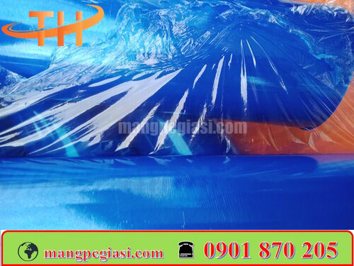 Cuộn màng PE xanh dương dai khó rách khi kéo giãn