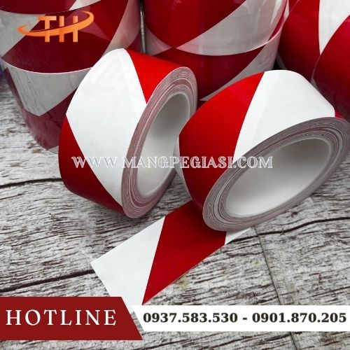 Băng keo dán nền sọc đỏ trắng nổi bật Băng keo dán nền sọc đỏ trắng nổi bật