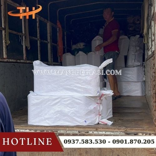Thu Hồng xuất kho giao sỉ băng keo giấy nâu da bò cho khách sỉ Thu Hồng xuất kho giao sỉ băng keo giấy nâu da bò cho khách sỉ