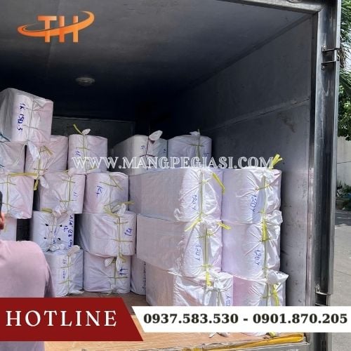 Thu Hồng xuất kho băng keo in logo, băng keo dán thùng giao sỉ cho khách Thu Hồng xuất kho băng keo in logo, băng keo dán thùng giao sỉ cho khách