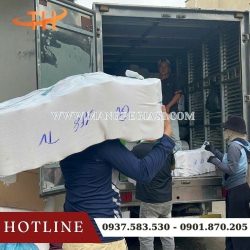 Giao sỉ 10 bao băng keo mút xốp tận nơi cho khách ở Tân Bình Giao sỉ 10 bao băng keo mút xốp tận nơi cho khách ở Tân Bình