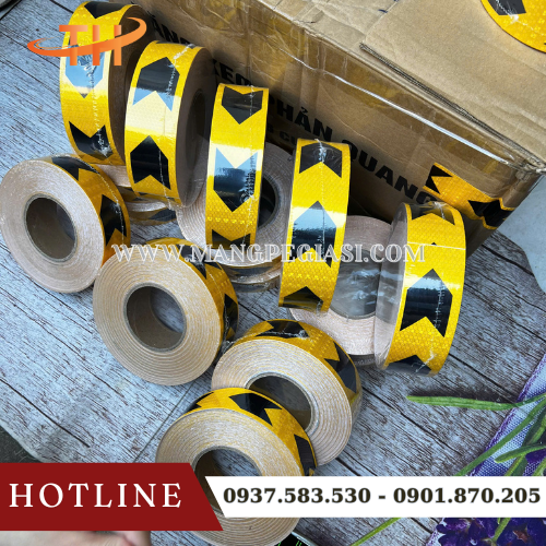 Băng keo phản quang vàng đen 5cm Băng keo phản quang vàng đen 5cm