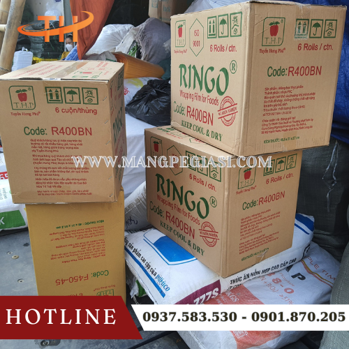 Chuẩn bị hàng giao tận nơi cho khách ở Tân Phú Chuẩn bị hàng giao tận nơi cho khách ở Tân Phú