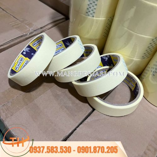Cuộn băng keo giấy dùng để cố định tranh vẽ Cuộn băng keo giấy dùng để cố định tranh vẽ