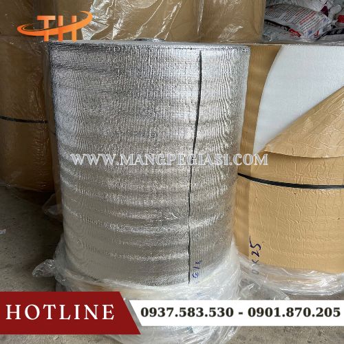 Cuộn mút xốp tráng bạc cách nhiệt chống nóng Cuộn mút xốp tráng bạc cách nhiệt chống nóng