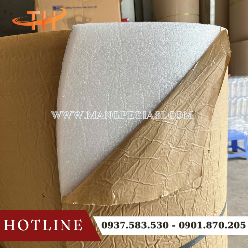 Cuộn xốp tráng bạc phủ keo siêu dính Cuộn xốp tráng bạc phủ keo siêu dính