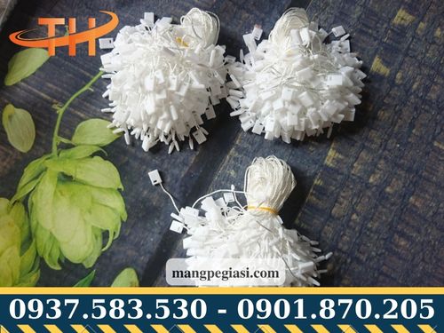 Dây treo nhãn mác bằng chỉ