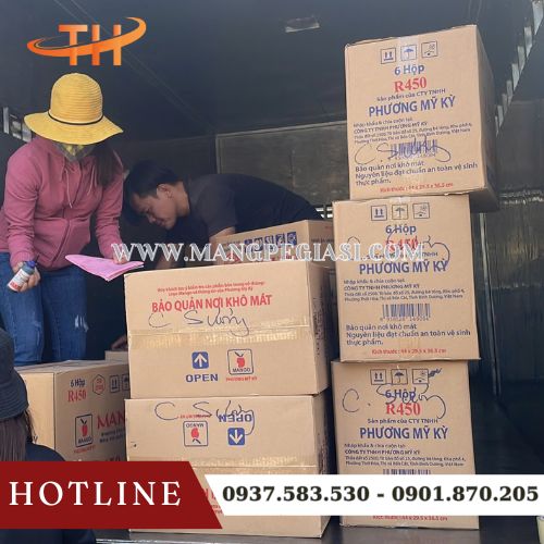 Đi đơn 10 thùng giấy nến cho tiệm bánh ở quận 4 Đi đơn 10 thùng giấy nến cho tiệm bánh ở quận 4