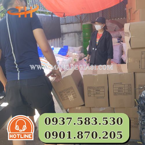 Thu Hồng đi đơn 40 thùng màng PE cho khách Thu Hồng đi đơn 40 thùng màng PE cho khách